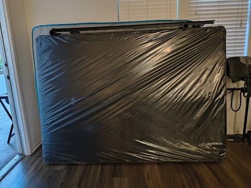 Mattress and box spring removal San Diego - professional disposal service